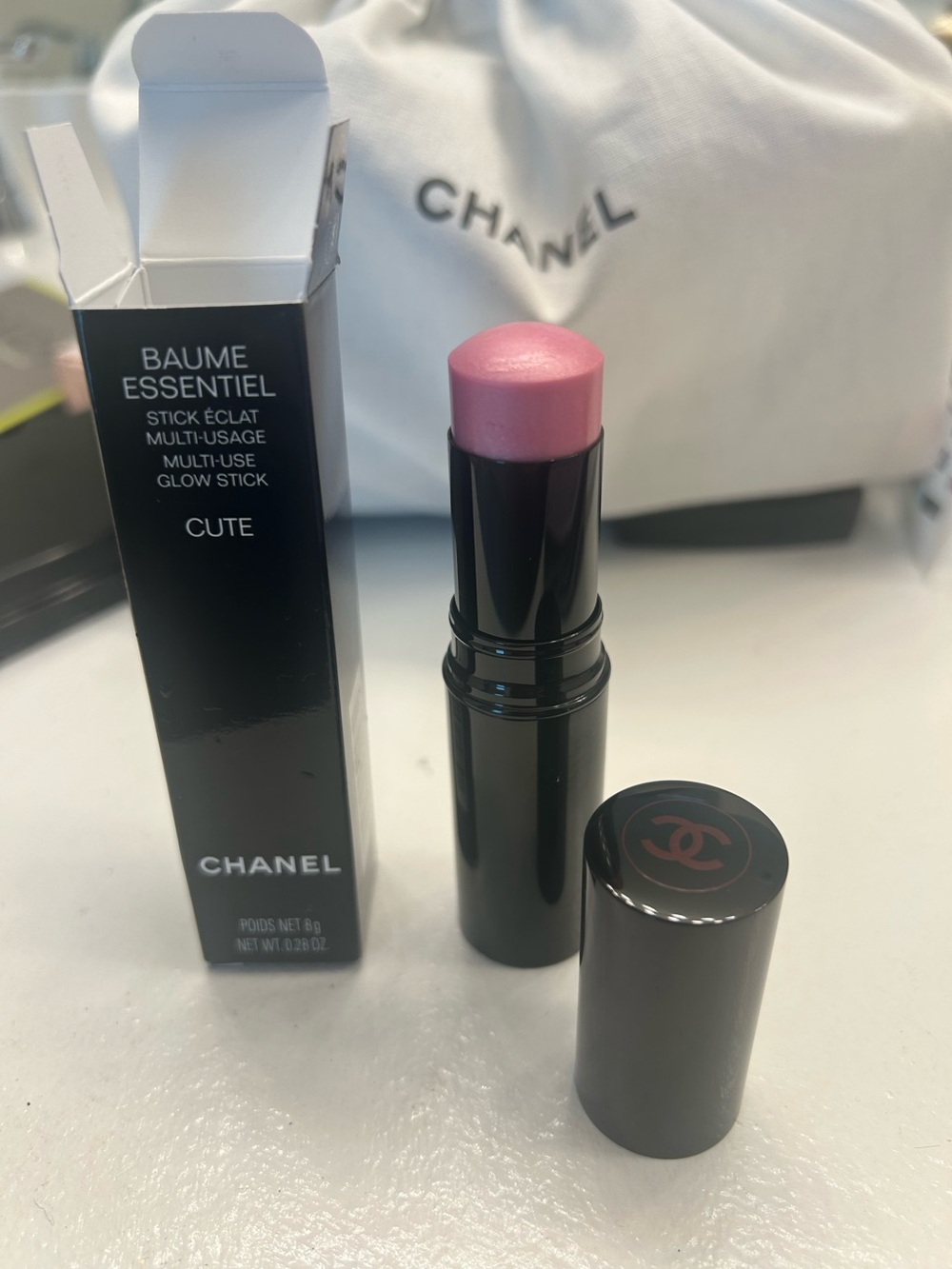 CHANEL Baume Essentiel Multi-Use Glow Stick - Cute Pink